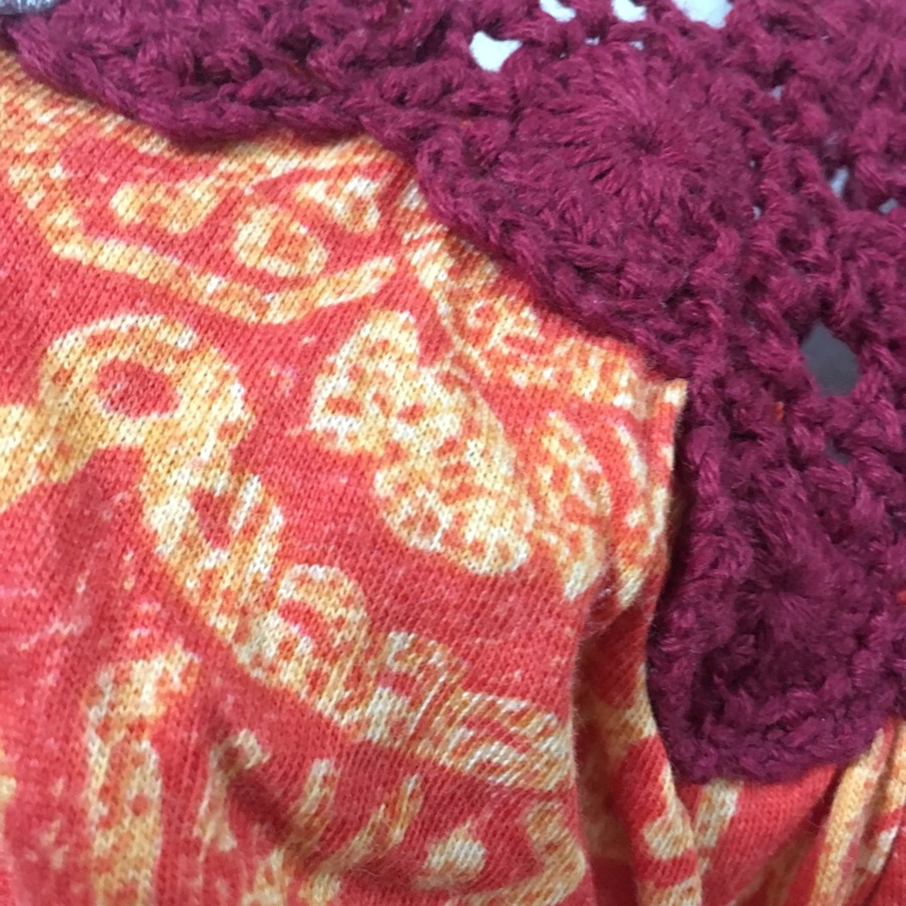 LOVE ROCKS Orange Floral Pattern Top - Picture 4 of 6